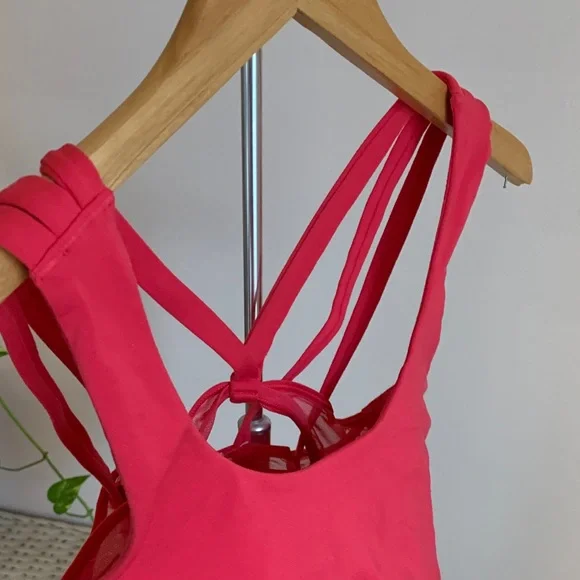Lululemon Athletica Vibrant Red Sports Bra - Picture 5 of 7